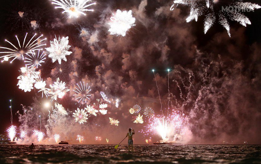 Rio De Janeiro Celebrates The New Year