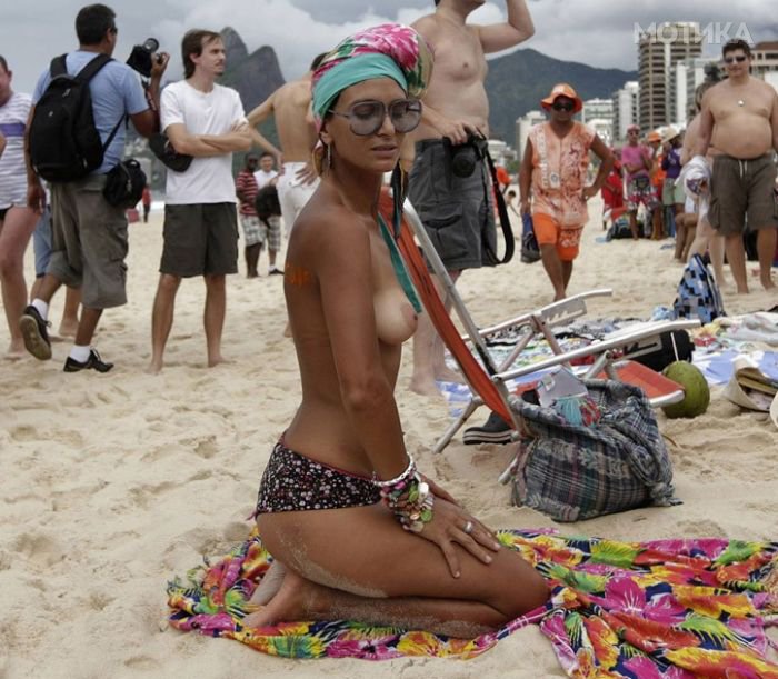 Brazilian topless girls, las diamond girls desnudas