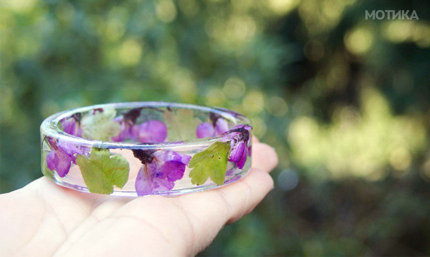 resin-flower-moss-bangles-bracelets-modern-flower-child-sarah-smith-311