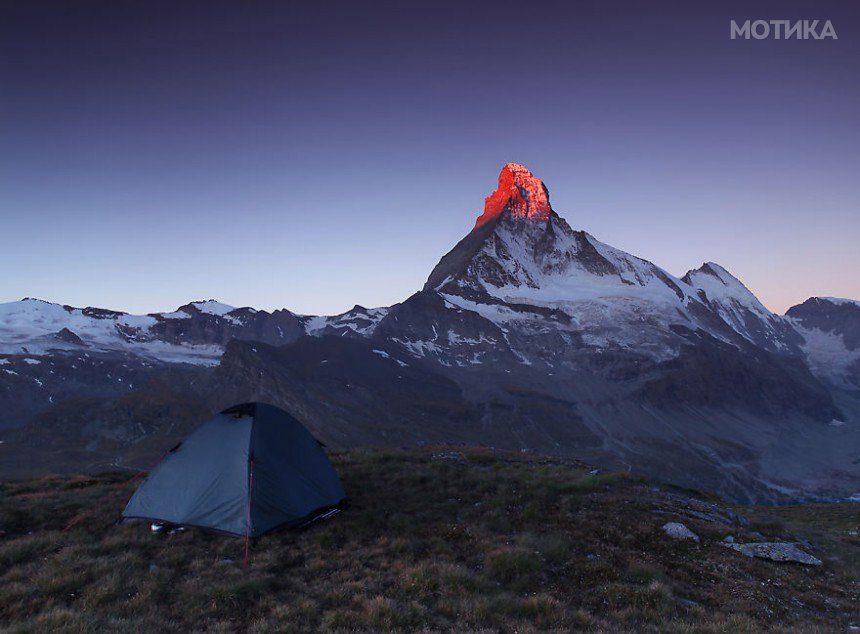 I-am-a-mountain-photographer-and-for-6-years-I-photograph-my-tent-in-the-mountains-29__880