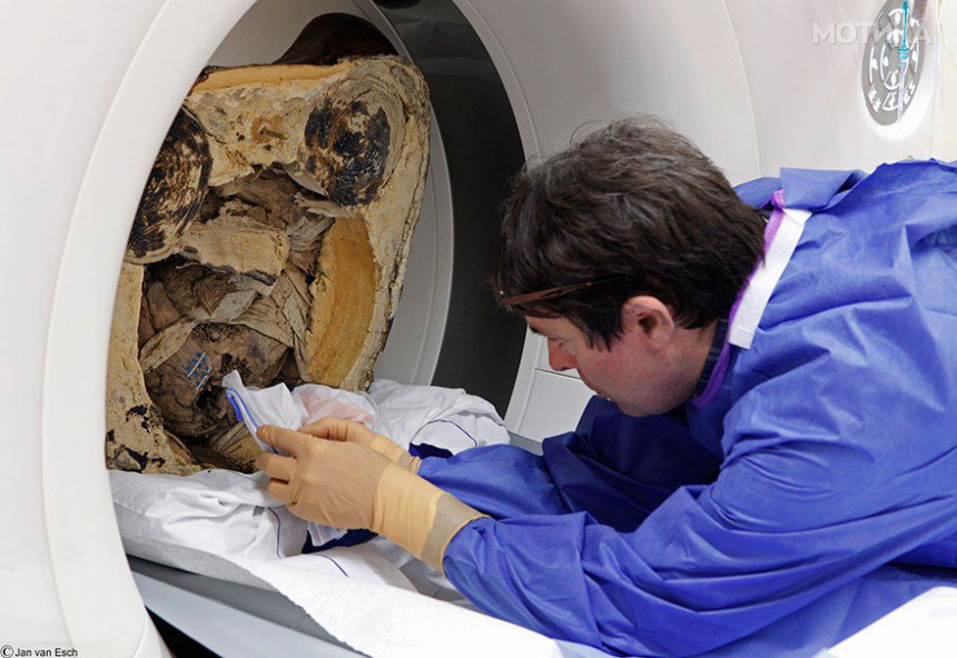 ancient-chinese-buddhist-mummy-inside-statue-ct-scan-liuquan-2