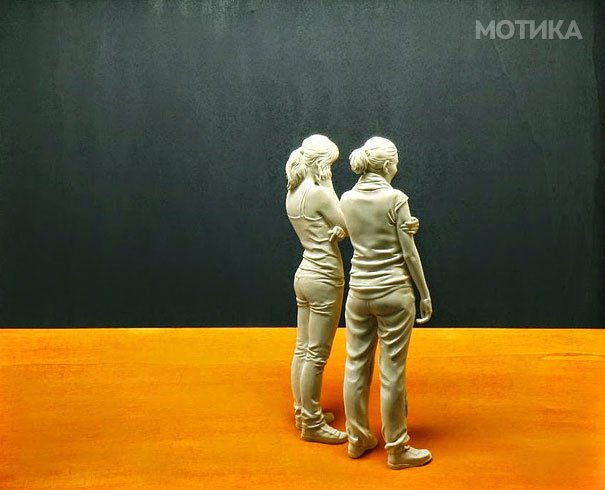 life-like-realistic-wooden-sculptures-peter-demetz-12