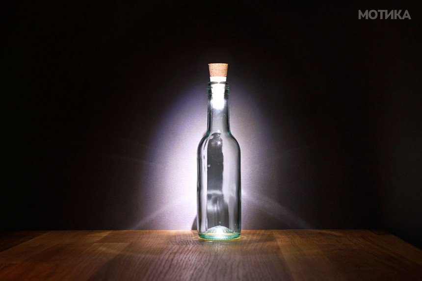 rechargeable-usb-led-bottle-light-suck-uk-3