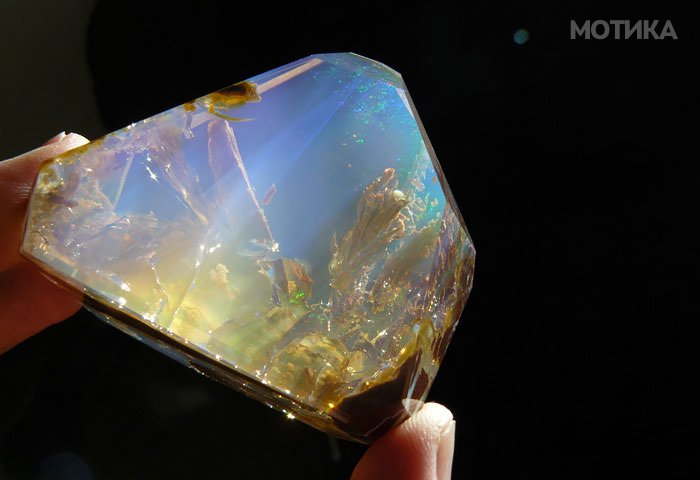 Amazing-StonesMinerals__700