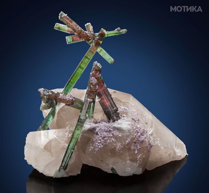amazing-stones-minerals-20__700