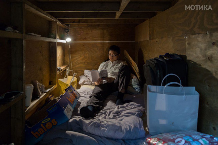 capsule-hotel-home-photography-enclosed-living-small-won-kim-japan-13