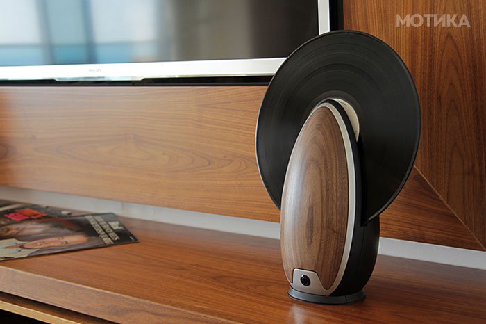 vertical-vinyl-record-player-toc-roy-harpaz-5