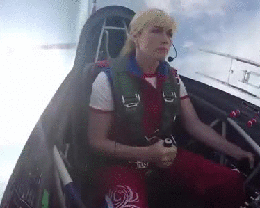 g (8)
