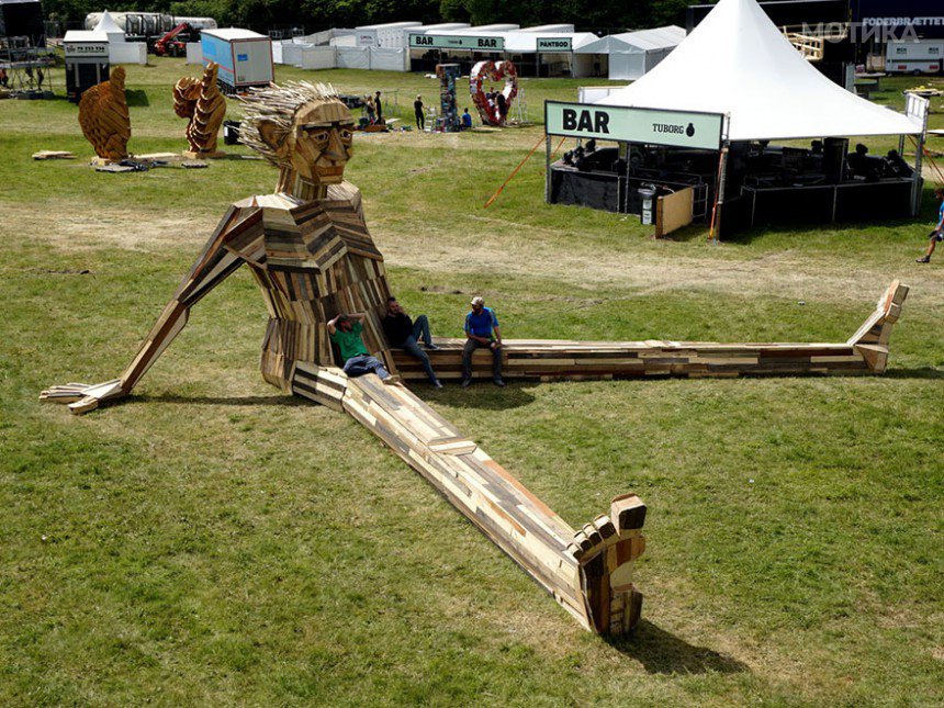 giant-scrap-wood-sculptures-thomas-dambo-5