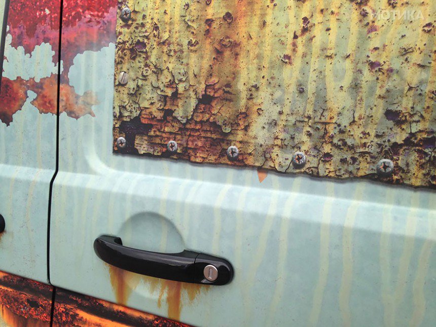 rusty-car-vinyl-wrap-vw-van-clyde-wraps-3