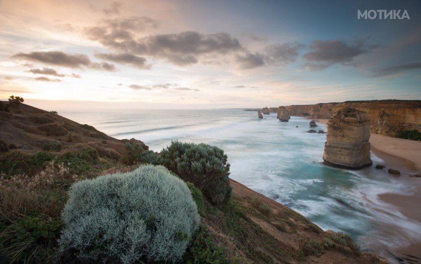 TwelveApostles-GreatOceanRoad-Australia__880