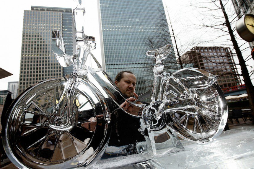 Image: The London Ice Sculpting Festival Returns To Canary Wharf