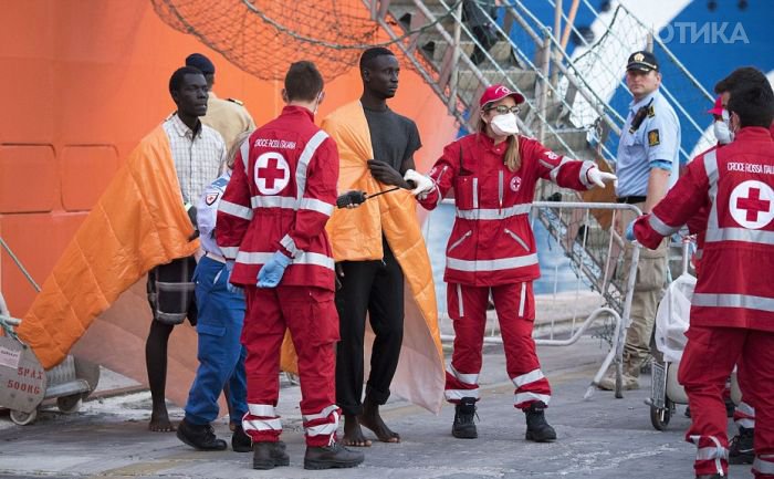 europe_patrol_migrant_17