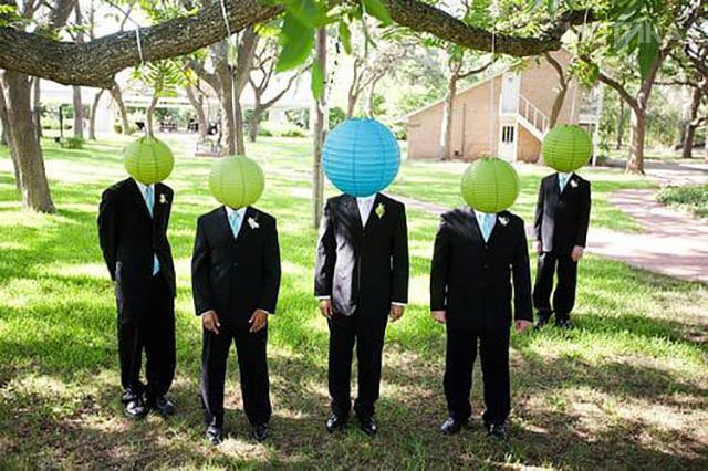 when_groomsmen_and_bridesmaids_took_wedding_photos_to_a__003
