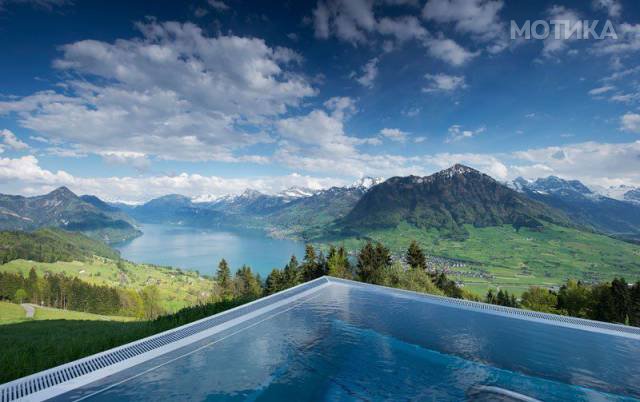 this_gorgeous_infinity_pool_in_the_swiss_alps_is_dubbed_the_stairway_to_heaven_640_02