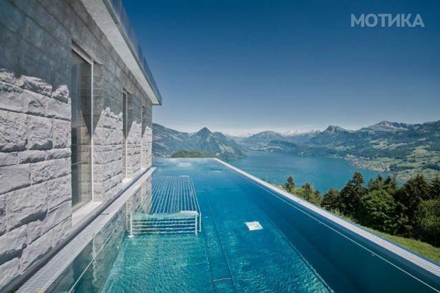 this_gorgeous_infinity_pool_in_the_swiss_alps_is_dubbed_the_stairway_to_heaven_640_08