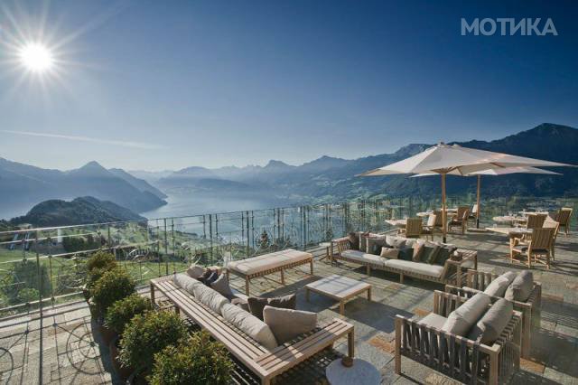 this_gorgeous_infinity_pool_in_the_swiss_alps_is_dubbed_the_stairway_to_heaven_640_12