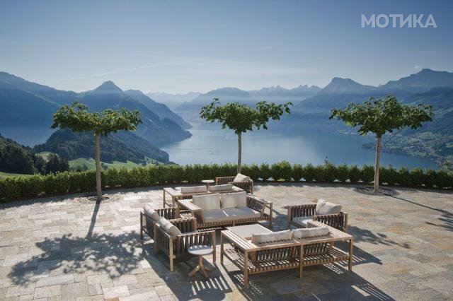 this_gorgeous_infinity_pool_in_the_swiss_alps_is_dubbed_the_stairway_to_heaven_640_14