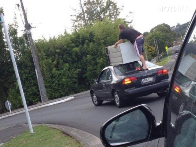 there_are_so_many_idiots_in_the_world_640_23
