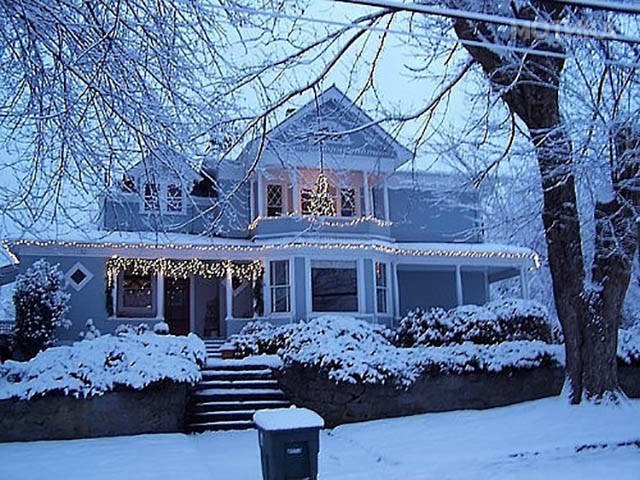 winter_is_coming_and_is_bringing_its_magic_with_it_640_02