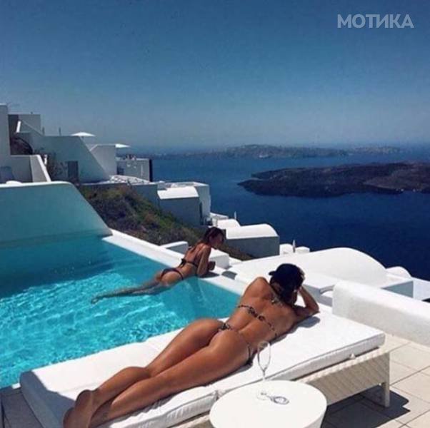 these_greek_kids_totally_enjoy_having_rich_parents_and_theyre_not_shy_about_it_640_23