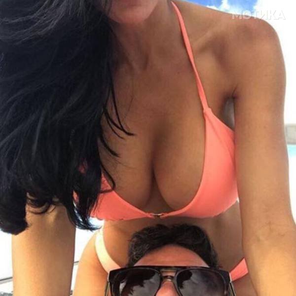 these_greek_kids_totally_enjoy_having_rich_parents_and_theyre_not_shy_about_it_640_29