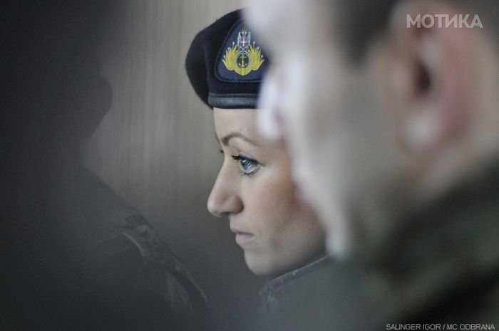 serbian_women_in_uniform_25