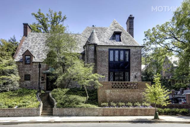 obama_familys_new_home_not_white_house_but_still_very_classy_640_03
