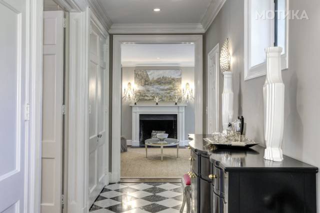 obama_familys_new_home_not_white_house_but_still_very_classy_640_11
