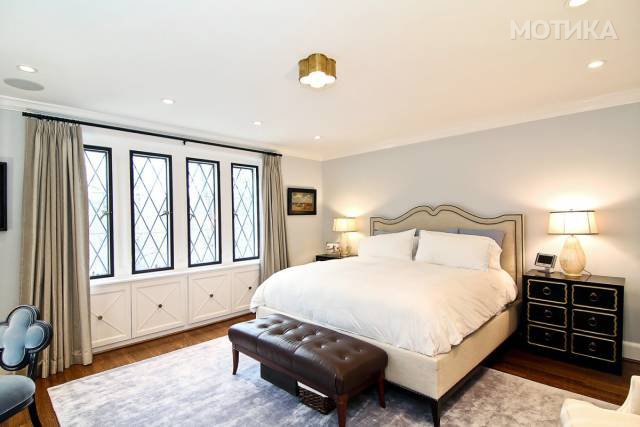 obama_familys_new_home_not_white_house_but_still_very_classy_640_29