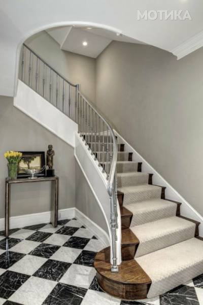 obama_familys_new_home_not_white_house_but_still_very_classy_640_30