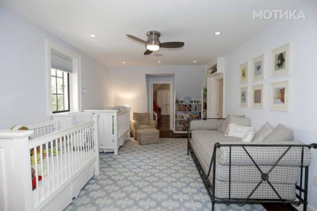obama_familys_new_home_not_white_house_but_still_very_classy_640_32
