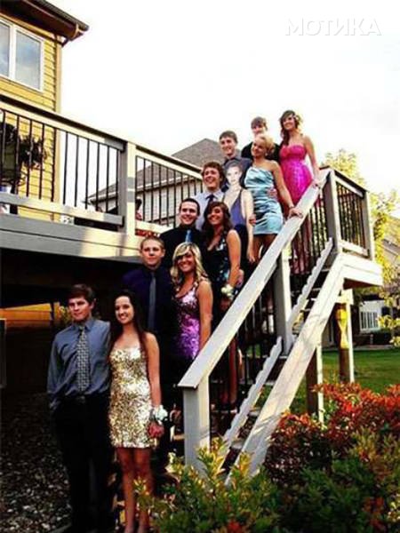when_you_have_nobody_to_take_as_a_date_for_your_prom_be_creative_640_02