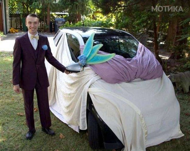 when_you_have_nobody_to_take_as_a_date_for_your_prom_be_creative_640_05