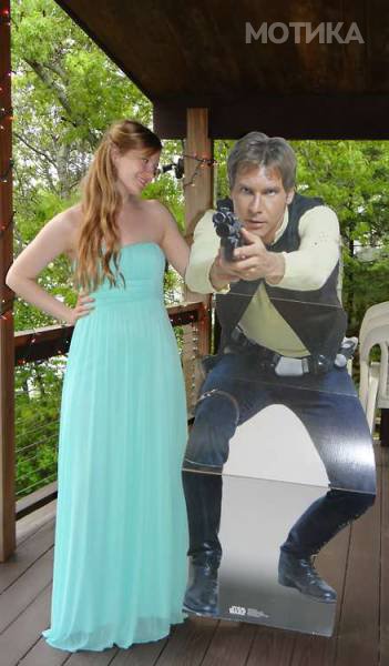 when_you_have_nobody_to_take_as_a_date_for_your_prom_be_creative_640_07
