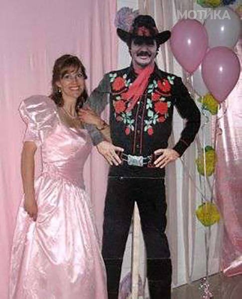 when_you_have_nobody_to_take_as_a_date_for_your_prom_be_creative_640_08