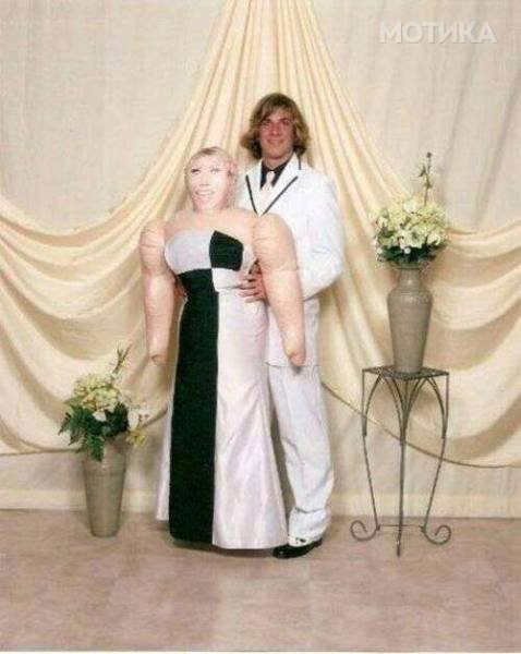 when_you_have_nobody_to_take_as_a_date_for_your_prom_be_creative_640_11