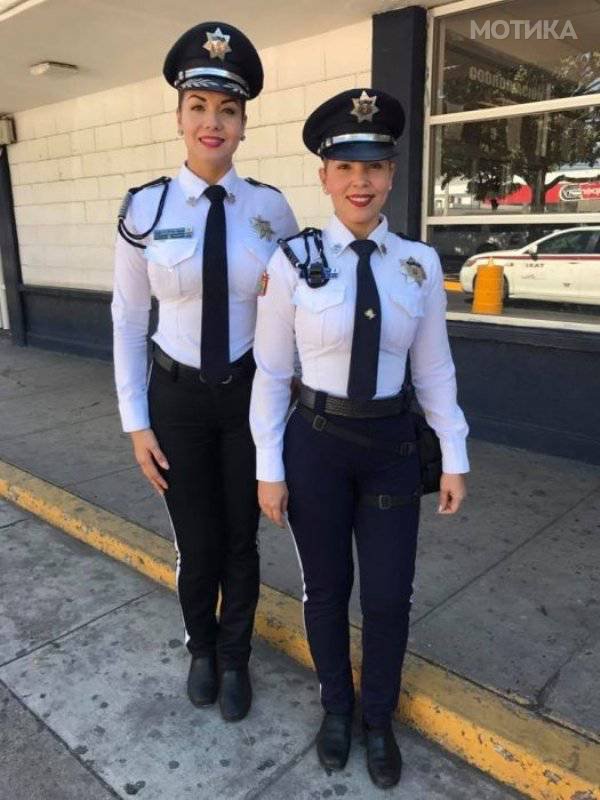 wow_this_mexican_policewoman_could_engage_in_some_very_hot_pursuits_640_high_06