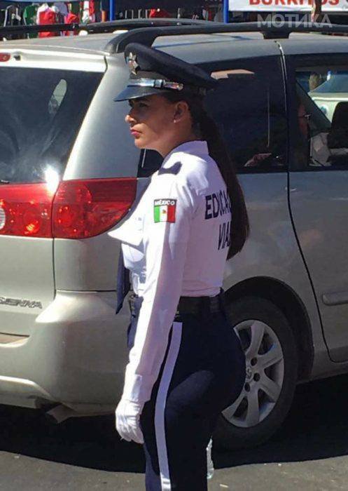 wow_this_mexican_policewoman_could_engage_in_some_very_hot_pursuits_640_high_08
